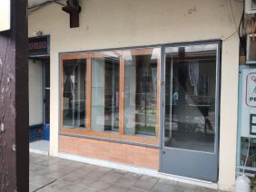 Establece tu Negocio en Paseo Colonial, Curicó – Local en Arriendo