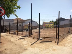 ARRIENDO TERRENO AMPLIO CENTRO QUILPUÉ. ANTONIO VARAS ESQUINA SAMUEL VALENCIA. - 