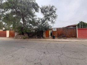 EN VENTA AMPLIO Y CÉNTRICO TERRENO CON CASA EN VALLENAR