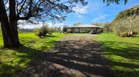 Parcela 8600 m2, con Casa 140m2, inmejorable zona para vivir cerca de zonas urbanas.