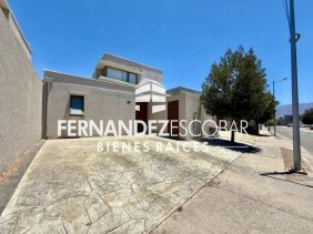 SAN FELIPE - VENDE CASA 3D 3B 2E COND. ALTOS DE MONASTERIO