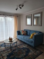 Se arrienda casa amoblada 4D 3B en Conjunto habitacional Hacienda Las Cruces.