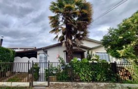 SE VENDE CASA DE UN PISO DE 2D1B, UBICADA EN VILLA PADRE HURTADO, CALLE DESIDERIO CORBEAUX, LANCO.