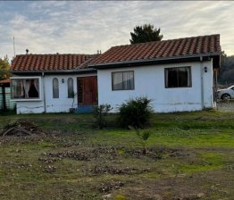 Sitio 720m2 con casa en Cauquenes