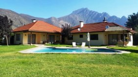 <b>RESERVADA</b>  TATIANA SAAVEDRA PROPIEDADES VENDE ESPECTACULAR CASA EN PARCELA EN PANQUEHUE