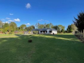 TATIANA SAAVEDRA PROPIEDADES VENDE ESPECTACULAR CASA EN PARCELA EN VALDIVIA