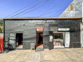 VALPARAÍSO. VENDE CASA CON PASEO COMERCIAL Y DPTOS PRIVADOS